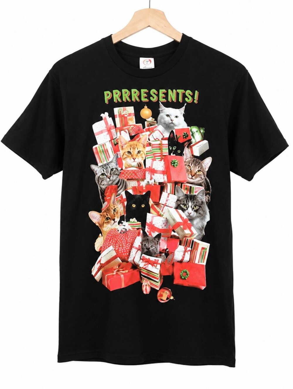Christmas Cat Present T-shirt Black Red Small